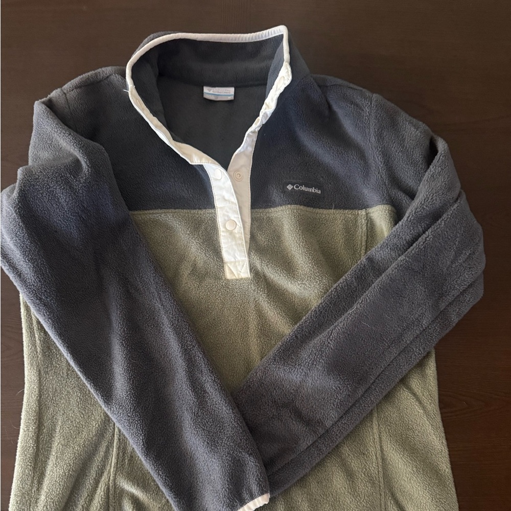 Columbia Two-Tone Olive & Gray Fleece Pullover
